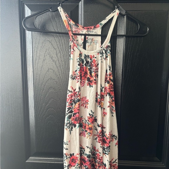 ‼️Price Drop‼️End of Summer Sale‼️ Floral Sleeveless Blouse - Picture 1 of 2